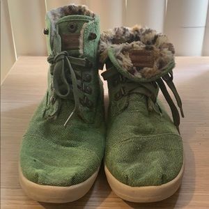 Toms boots with leopard print faux fur interior